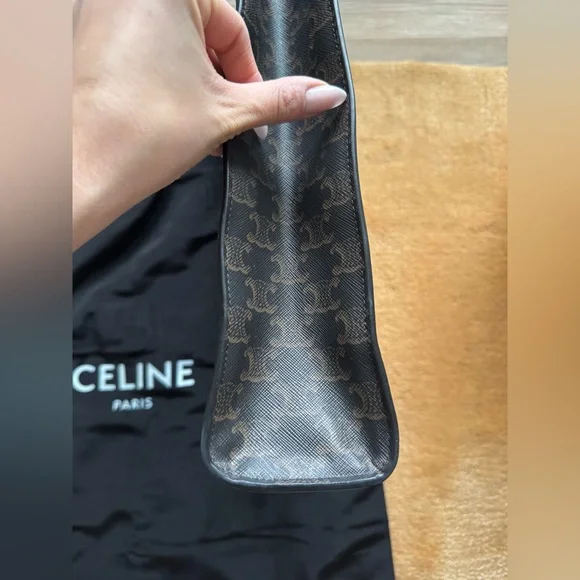 NWOT CÉLINE Black Triomphe Coated Canvas Vertical Cabas Medium - Picture 11 of 16